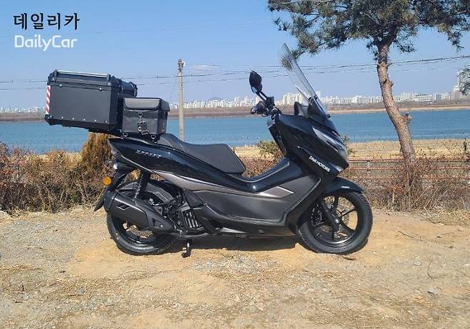 디앤에이(DNA)모터스 2025년형 UHR125 풀 패키지