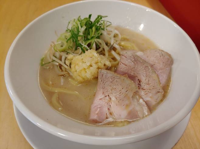 라이라이켄은 기타큐슈 나가하마 스타일의 돈코츠 라멘 전문점이다. /사진=다이어리알