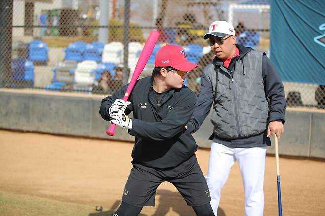 ▲ 이범호 KIA 감독은 윤도현을 주전급 백업 선수로 활용하겠다는 구상 속에 다양한 테스트를 예고하고 있다 ⓒKIA타이거즈