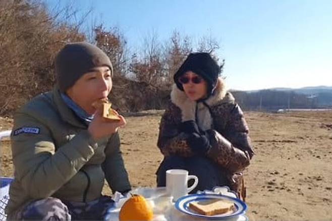 박군 한영 부부