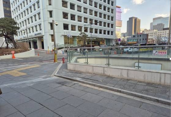 지난 21일 땅 소유주 측 요구로 잠시 천막이 철거됐던 모습