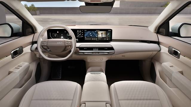 EV4는 롱레인지 모델(81.4kWh)과 스탠더드 모델(58.3kWh)로 운영, 1회 충전 시 최대 533km(WLTP 기준) 주행이 가능하다. 기아 EV4 내부. /기아