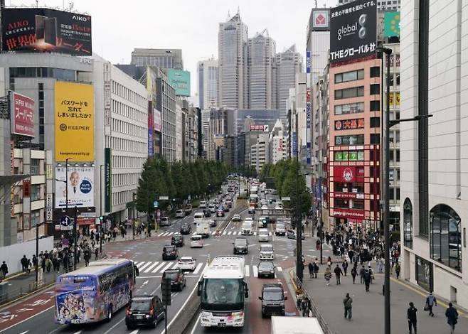 일본 도쿄 신주쿠 거리 모습. EPA 연합뉴스
