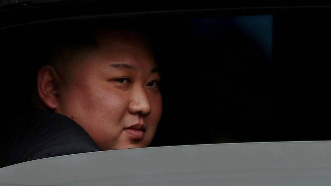 익명을 요구한 북한인권 활동가는 "미국의 자금 지원이 끊긴다면 북한 주민들은 그저 당국에 의해 통제된 소식들만 들어야 하고, 계속 그렇게 고립된 채 억압받으며 살아가야 한다"고 우려했다