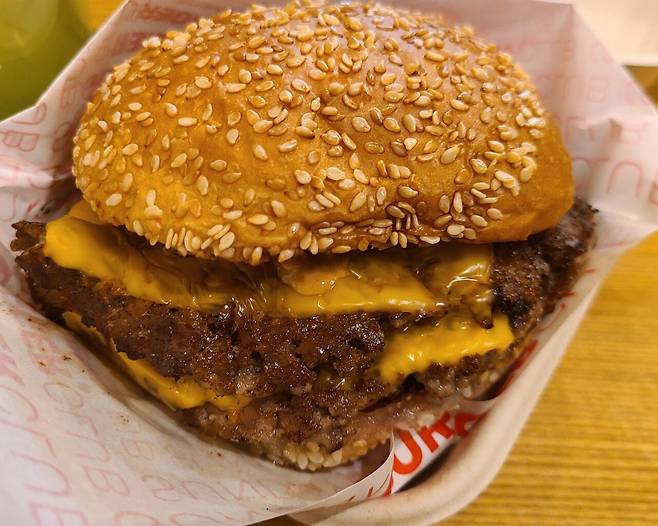 20250227_174741.jpg 기안84 유튜브에 나왔던 \'선데이 버거 클럽\' 굿데이 투 다이.JPG