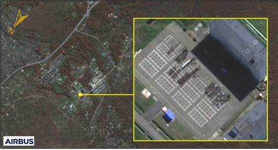 지난해 10월 16일 러시아 극동연해주 우수리스크 소재 군사시설에 북한군으로 추정되는 400여명의 병력이 운집해 있는 모습. 국정원 제공