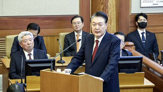 윤석열 대통령이 25일 서울 종로구 헌법재판소에서 열린 윤석열 대통령 탄핵심판 11차 변론에서 최종 의견 진술을 하고 있다. 사진=헌법재판소