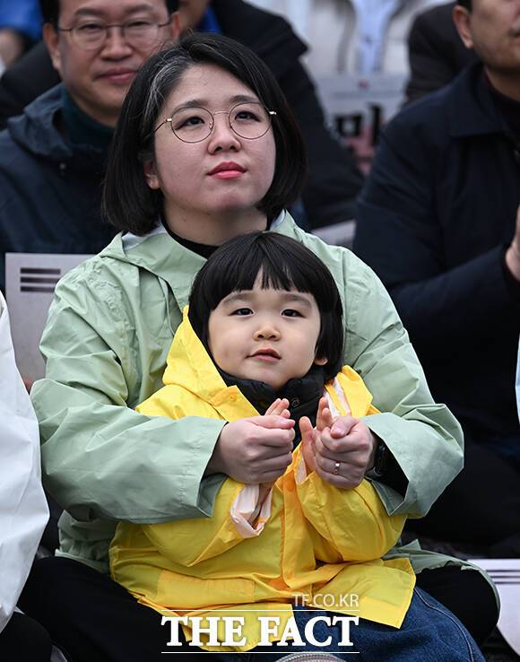 엄마와 함께 박수