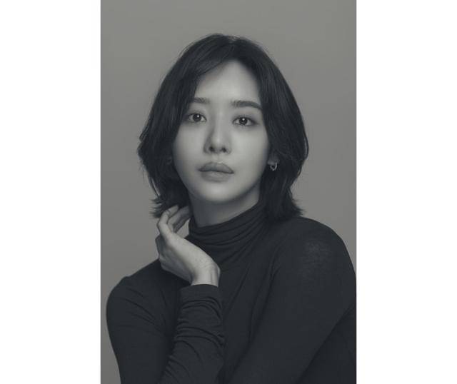 최근 서울 강남구에 위치한 한 카페에서 차주영은 본지와 만나 tvN·티빙 오리지널 '원경' 관련 이야기를 나눴다. '원경'은 남편 태종 이방원(이현욱)과 함께 권력을 쟁취한 원경왕후(차주영)를 중심으로 왕과 왕비, 남편과 아내, 그 사이에 감춰진 뜨거운 이야기를 담은 작품이다. 고스트스튜디오 제공