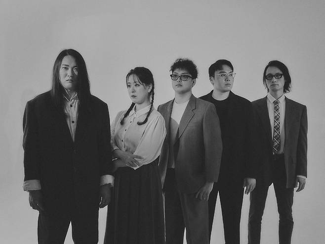 밴드 단편선 순간들 왼쪽부터 보컬 단편선, 피아노 이보람, 베이스 송현우, 드럼 박재준, 기타 박장미 [오소리웍스 제공. 재판매 및 DB 금지]