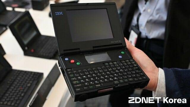 휴대용으로 설계된 팜톱PC 110. (사진=지디넷코리아)