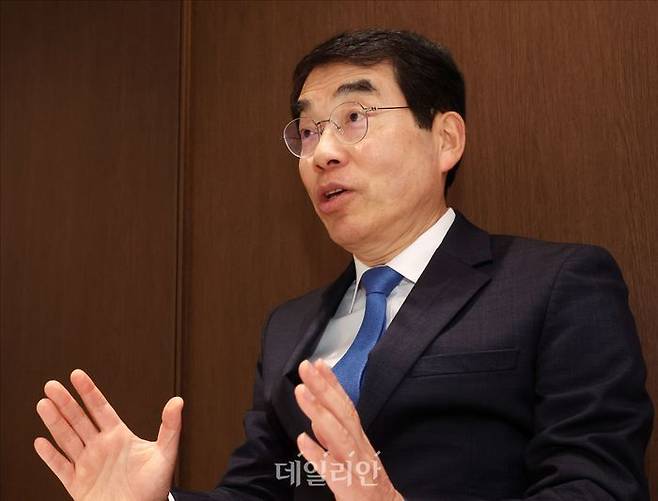 더불어민주당 비명계 원외 모임 '초일회' 간사인 양기대 민주당 전 의원이 지난 28일 오후 서울 여의도의 한 카페에서 데일리안과 인터뷰를 하고 있다. ⓒ데일리안 홍금표 기자