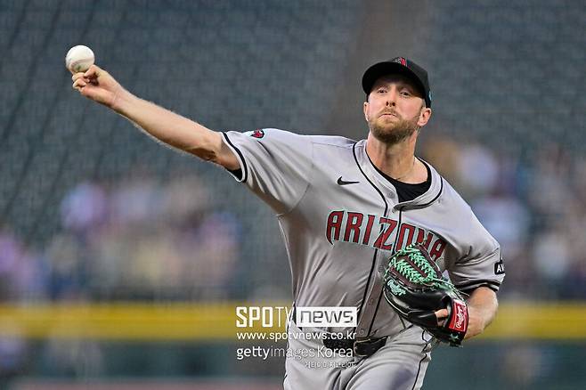 ▲ KBO리그에서 4년을 뛰고 2019년 애리조나와 계약한 메릴 켈리는&nbsp;6년 동안 140경기에 나가 53승44패 평균자책점 3.82를 기록하며 이제는 팀 로테이션의 일원으로 당당한 인정을 받고 있다.