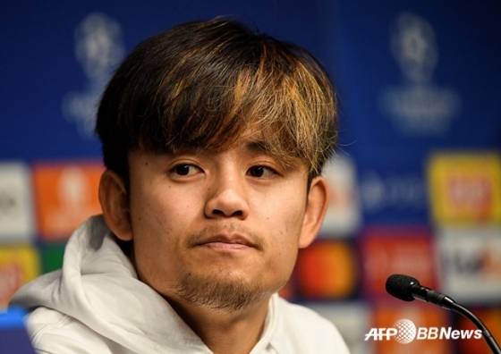 기자회견 중인 쿠보 타케후사. /AFPBBNews=뉴스1