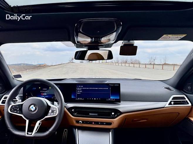 BMW 320i 투어링 M스포츠