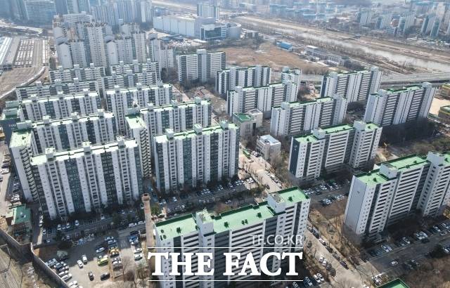 5일 한국부동산원에 따르면 경기 수원시 장안구 정자동 일원에 위치한 '북수원자이 렉스비아' 무순위 청약 2가구 모집에 16만4369명이 지원했다. 사진은 기사 내용과 무관함. /박헌우 기자