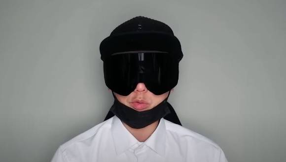 '사이버렉카' 유튜버 뻑가(본명 박모 씨)가 자신의 신상과 관련 사건 등을 공개한 BJ 과즙세연 측의 변호사에게 항의한 것으로 전해졌다. 사진은 뻑가. [사진=뻑가 유튜브]