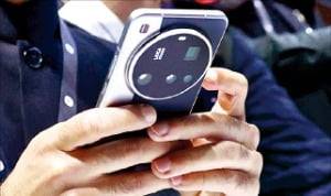 샤오미가 라이카와의 협업으로 제작한 샤오미15 울트라.  로이터연합뉴스