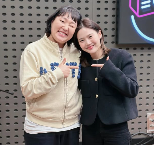 이수지가 ‘대치맘’ 패러디 논란과 배우 한가인 저격설에 대해 입장을 밝혔다.사진=KBS 쿨FM 오마이걸 효정의 볼륨을 높여요
