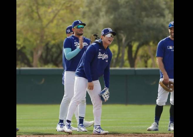 월드시리즈(WS) 우승팀 LA다저스의 약점이 2루수라는 평가가 나왔다. 사진은 스프링캠프에서 훈련 중인 김혜성의 모습. /사진=LA다저스 엑스 캡처