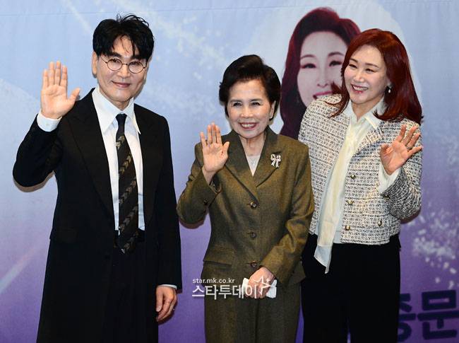 조항조, 이미자, 주현미. 사진l유용석 기자