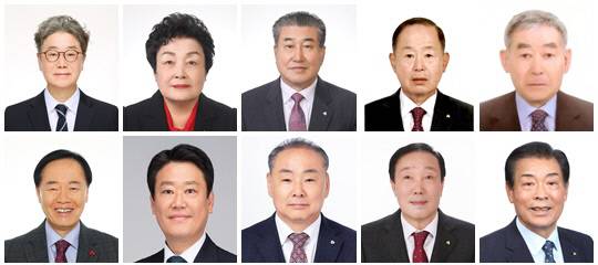 이기철 유성새마을금고(시계방향) ,이임순 소제새마을금고 , 이철호 대전개인택시새마을금고, 임익순 동대전새마을금고, 정명모 원중앙새마을금고, 최주용 꿈드림새마을금고, 천순상 한밭새마을금고, 진영한 대흥새마을금고, 조민호 대전남부새마을금고,정일양 대전중부새마을금고