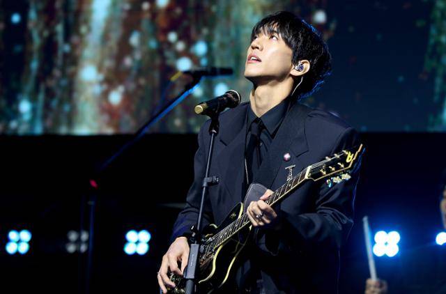 '싱어게인' 출신 가수 이승윤이 품절남이 된다. 뉴시스