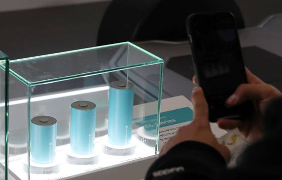 LG Energy Solution's cylindrical batteries at its booth at the InterBattery 2025 at Coex, southern Seoul, on March 5. [YONHAP]