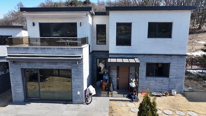 2022년 4월 준공된 신축 단독주택. 외관상으로도 새 건물이다. [이건욱 PD]