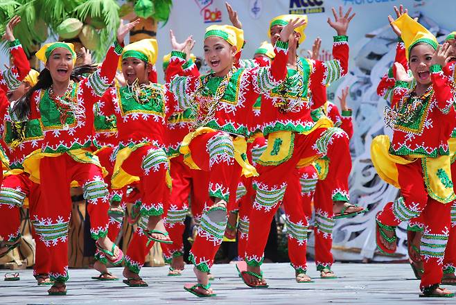 필리핀 다바오 축제 모습