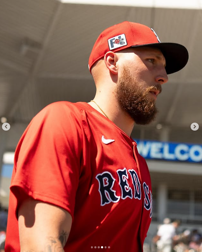 개럿 크로셰.   보스턴 레드삭스 인스타그램 캡처
