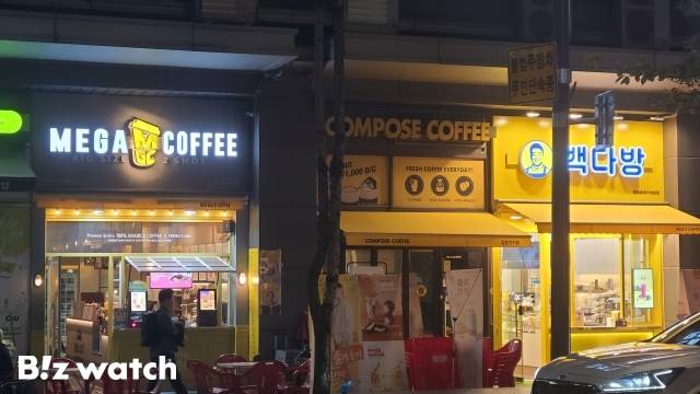 메가커피, 컴포즈커피, 빽다방 매장 전경 /사진=김지우 기자 zuzu@