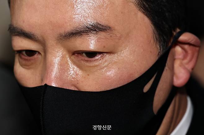 김성훈 대통령경호처 차장이 지난 1월17일 서울 서대문구 경찰청 국가수사본부에서 비상계엄 특별수사단 조사를 받기 위해 출석하고 있다. 서성일 선임기자