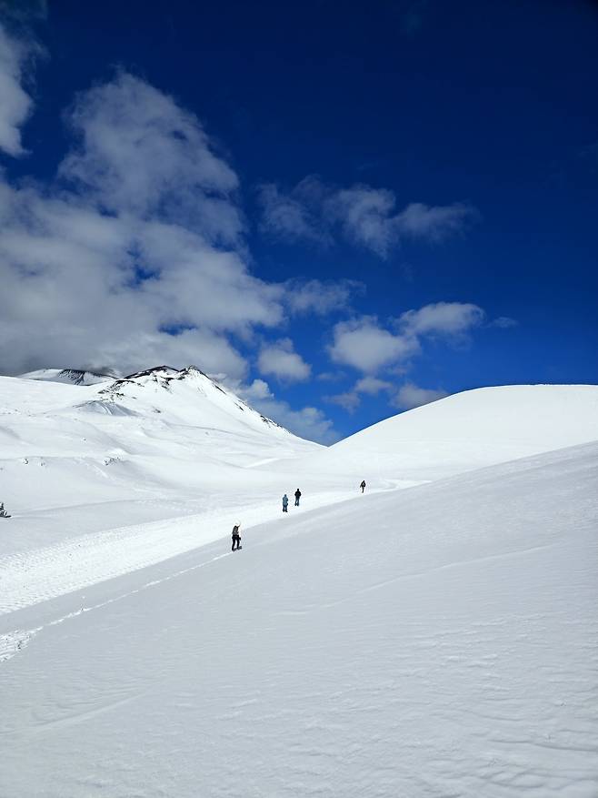 겨울이면 눈으로 덮이는 에트나 화산. 최현태 기자