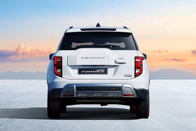 KGM 토레스 하이브리드