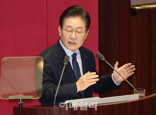 .이재명 더불어민주당 대표가 근로소득세 감면을 언급한 이후 정치권에선 소득세 개편 논의가 본격화하고 있다. 사진=이데일리 DB