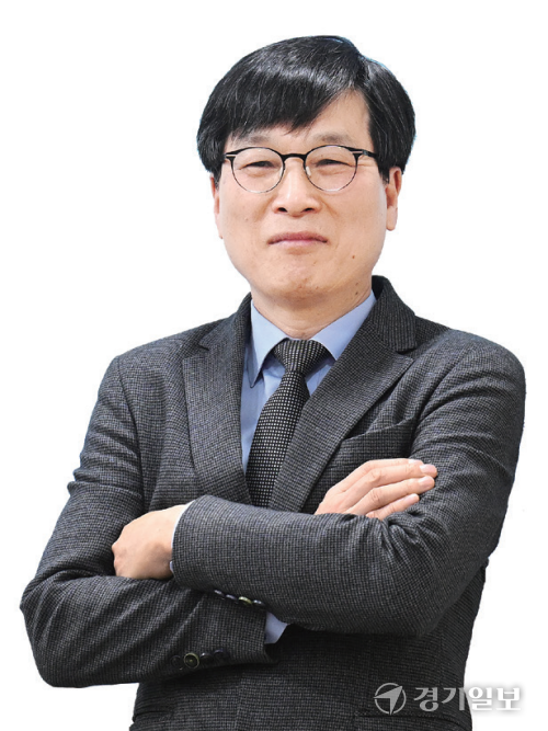 이호원 인천공항출입국·외국인청장이 경기일보와 인터뷰를 하고 있다. 조병석기자