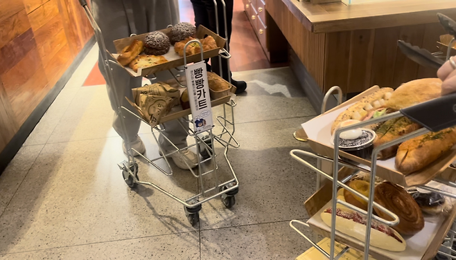 성심당 롯데백화점 빵빵카트 / 사진= 문서연 여행+ 기자