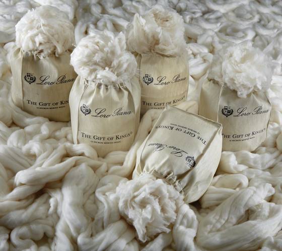 ‘더 기프트 오브 킹스’는 탁월한 통기성과 건조한 감촉을 선사한다. 사진 로로피아나