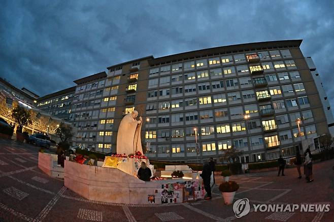 교황이 입원한 로마 제멜리 병원 [AFP 연합뉴스 자료사진. 재판매 및 DB 금지]
