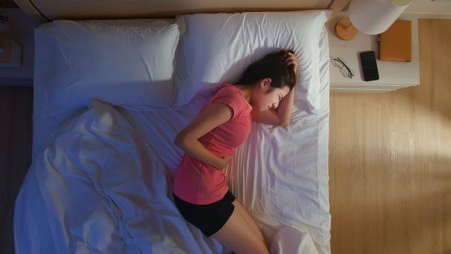 특정 음식들은 수면을 방해해 건강에 영향을 미친다 | 출처: 클립아트코리아