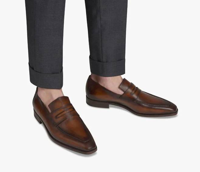 앤디 데메슈르 가죽로퍼 (사진③)
사진출처 ; berluti. Com