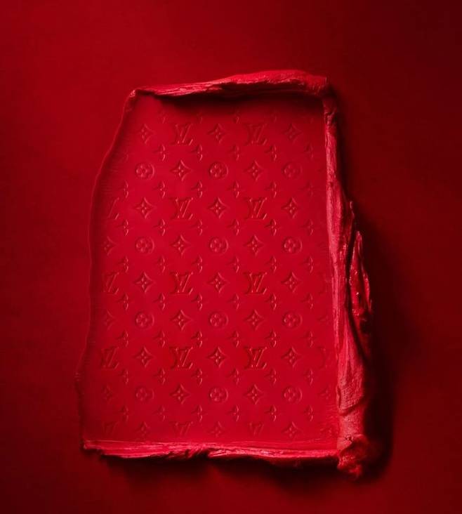 세계 최대 명품 기업 루이비통모에헤네시(LVMH)그룹이 전개하는 루이비통이 코스메틱 부문을 신설하고 '라 보떼 루이비통' 컬렉션을 신규 출시한다. 루이비통 인스타그램 캡처