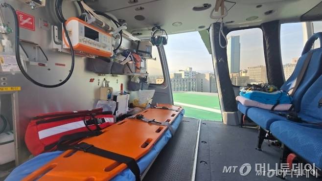 지난 7일 오전 제주한라병원 닥터헬기 내부 모습. /사진=홍효진 기자