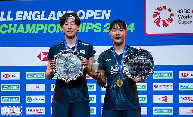 2024년 전영오픈에서 우승한 이소희-백하나. 사진제공=대한배드민턴협회