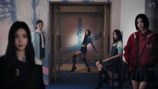 하츠투하츠 'The Chase' MV 스틸컷