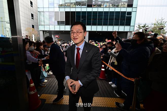 김상욱 국민의힘 의원이 5일 서울 마포구 청년문화공간 JU에서 열린 한동훈 전 국민의힘 대표 북 콘서트 행사에 참석하고 있다. 사진공동취재단
