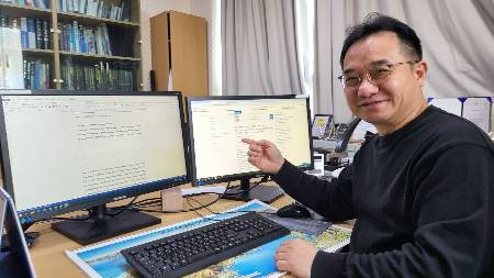 명승권 국립암센터 국제암대학원대학교 보건 AI 학과 교수가 메타분석에 대해 설명하고 있다./사진=박정렬 기자