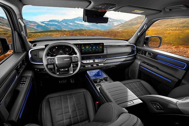 기아 타스만 X Pro 실내