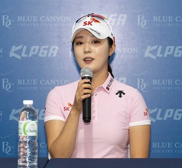 한국여자프로골프(KLPGA) 투어 2025시즌 첫 대회인 블루캐니언 레이디스 챔피언십에 출전한 김재희 프로가 공식 기자회견에 참석한 모습이다. 사진제공=KLPGA